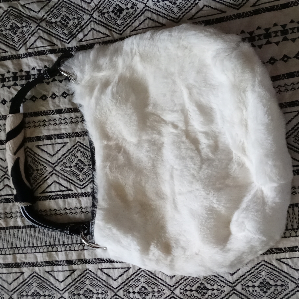 Hand bag